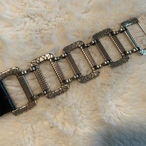 Chico’s M/L Genuine Leather adjustable Womens Belt Black silver metal boho artsy